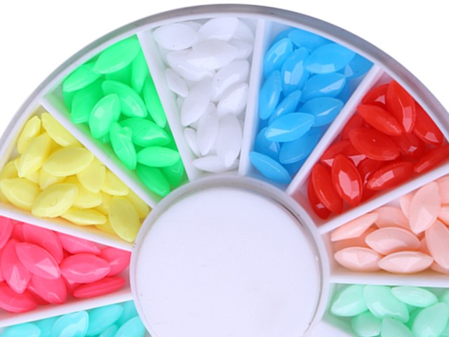 120 Ovale Straßsteine Perlen in 12 Farben CJ-29