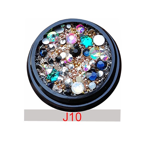 150 Stück Mix Nail Art 3D Metall Plating Straßsteine weiss,rot-gold J-10