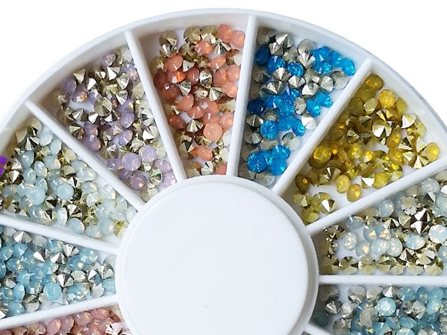 450 Straßsteine in 12 Farben 1,6mm Diamant Crystal Form R-125